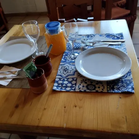 Hostal Posada Royuela בית הארחה 3*