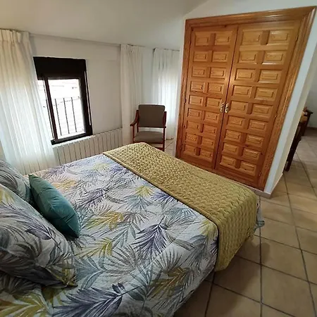בית הארחה Hostal Posada Royuela