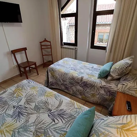 בית הארחה Hostal Posada Royuela Royuela